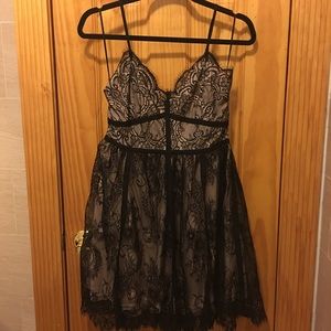 Lace mini dress